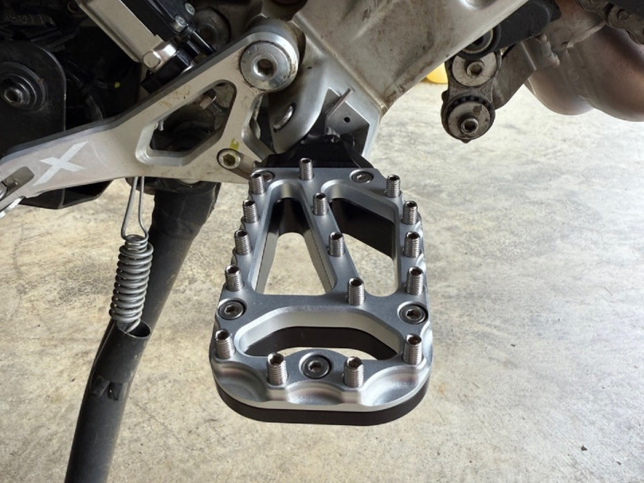 Ducati DX Adventure Footpegs