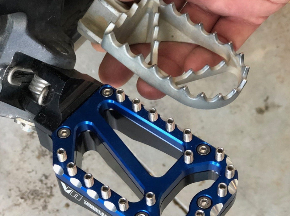 690/700/701 Adventure Footpegs