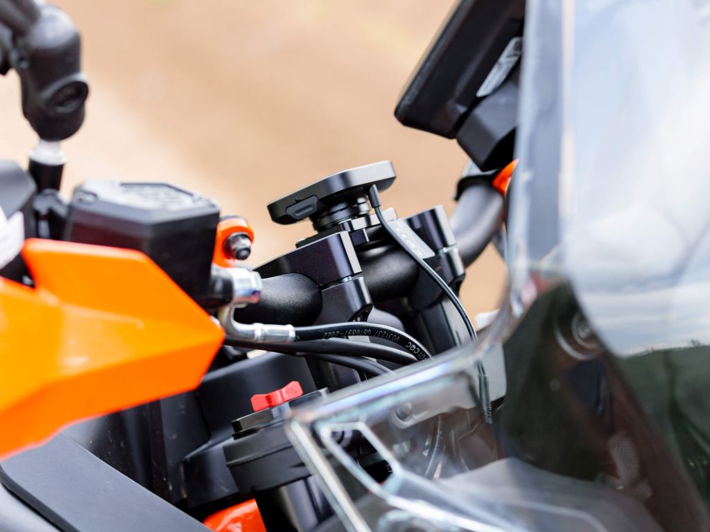 Handlebar Top Clamp with AMPs Pattern 45x90 — Vanasche Motorsports