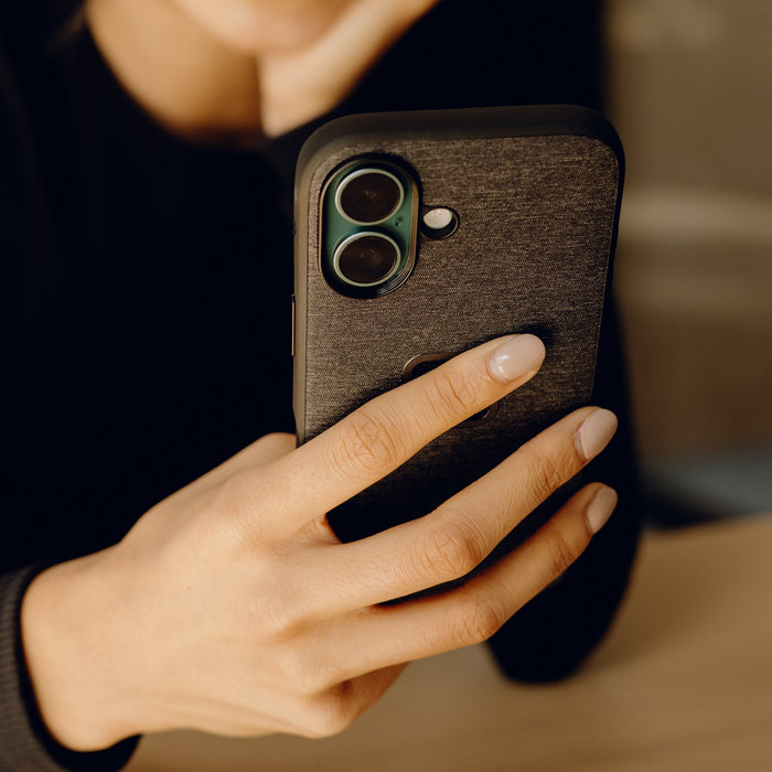 Everyday Case | iPhone 16 Charcoal