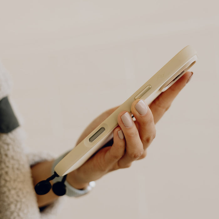 Everyday Clarino Case | iPhone 16 Pro Bone